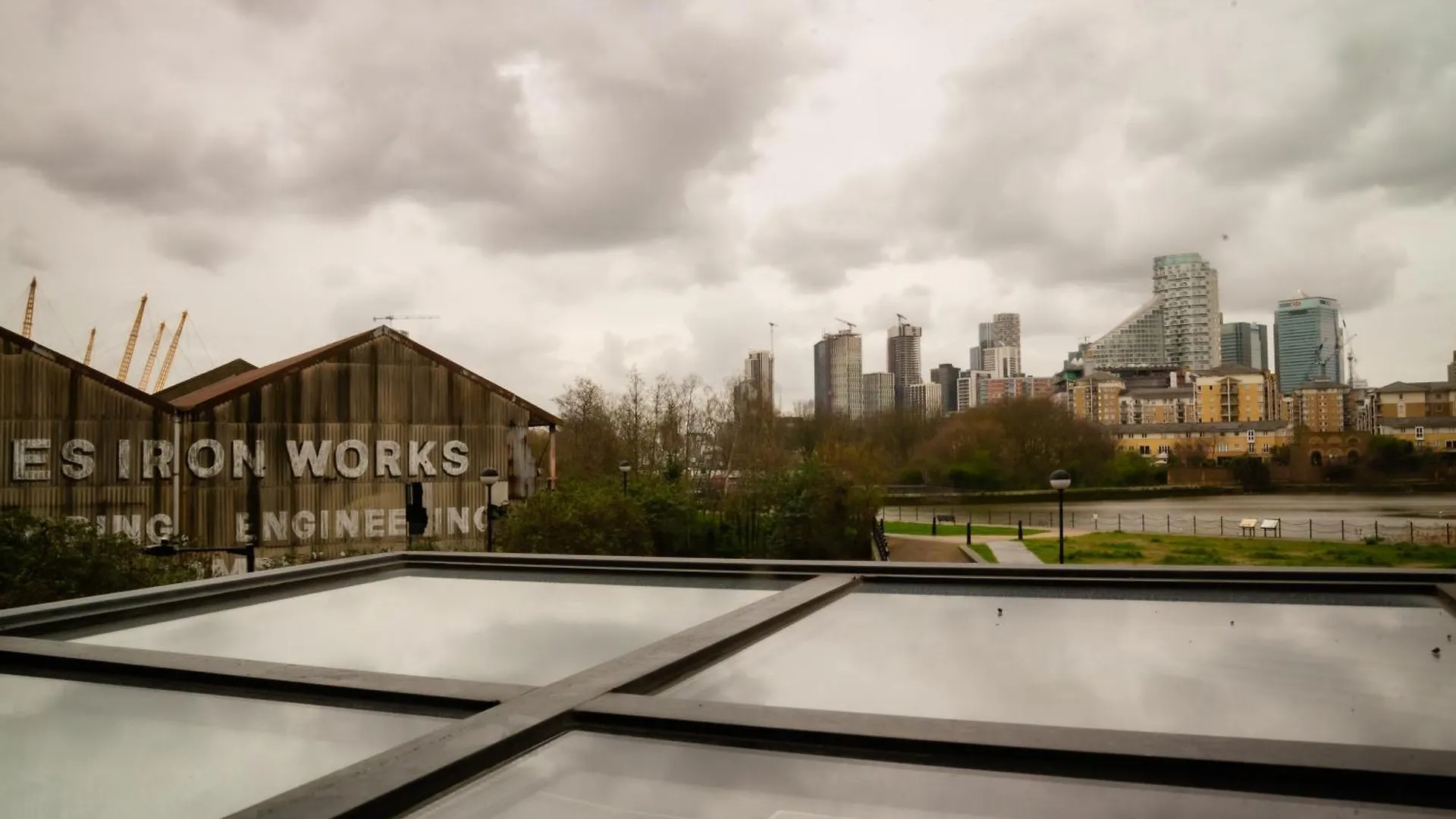 Loft Style Apartment Near O2, Abba Voyage, Excel London