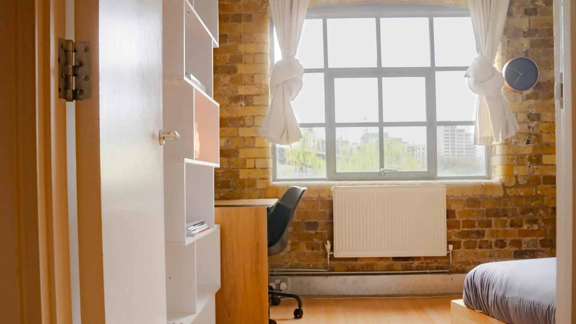 Loft Style Apartment Near O2, Abba Voyage, Excel London 0*,