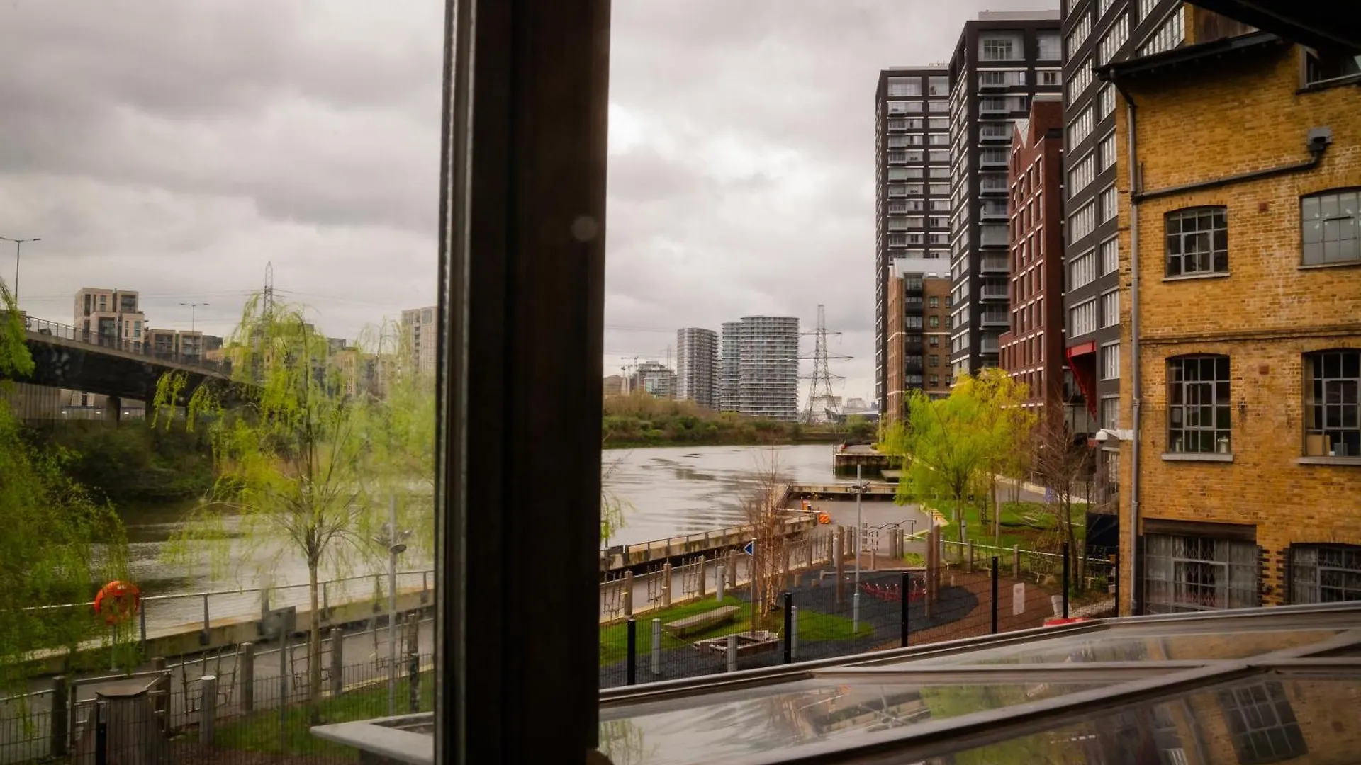 Loft Style Apartment Near O2, Abba Voyage, Excel London
