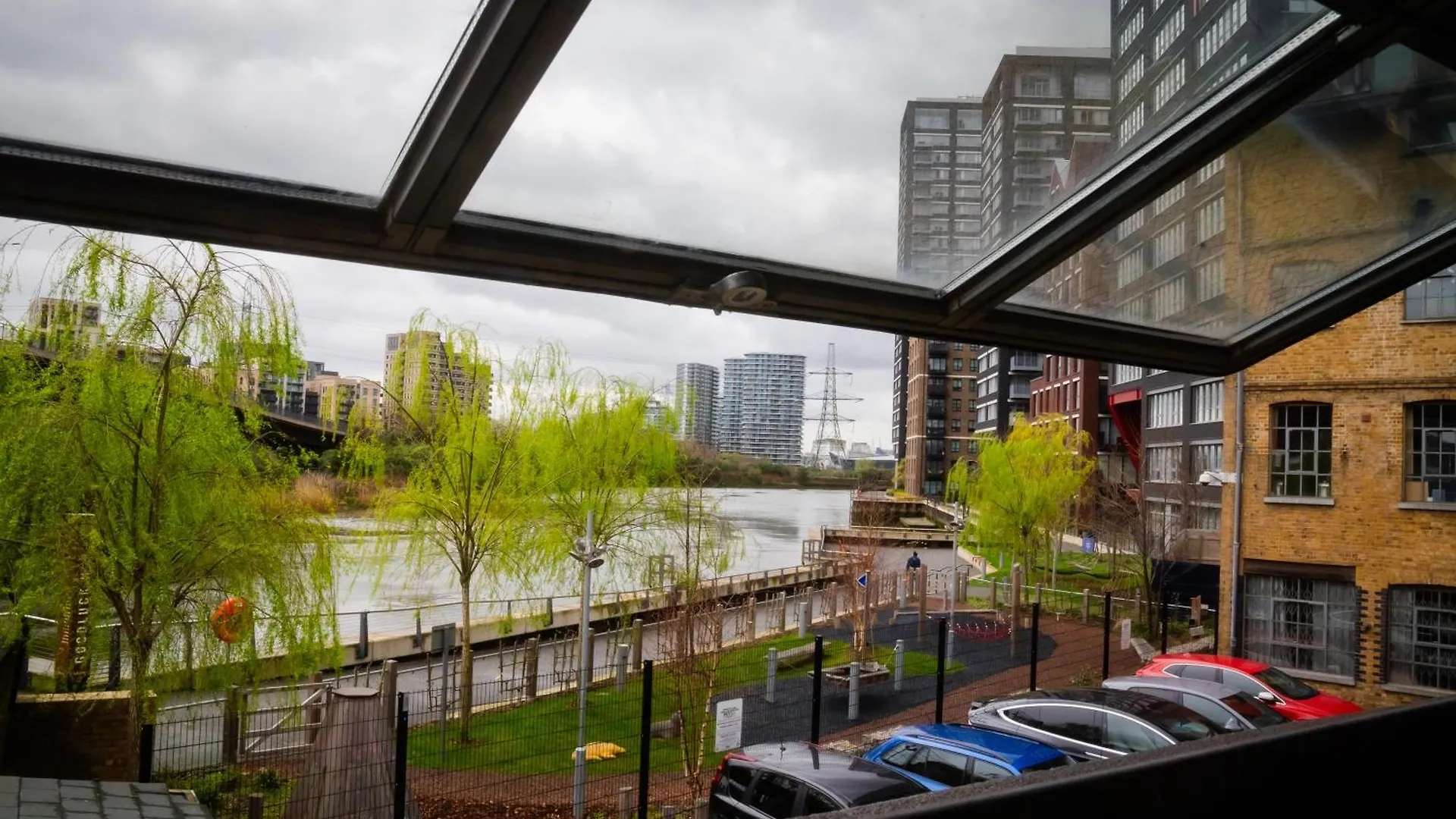 Loft Style Apartment Near O2, Abba Voyage, Excel London 0*,